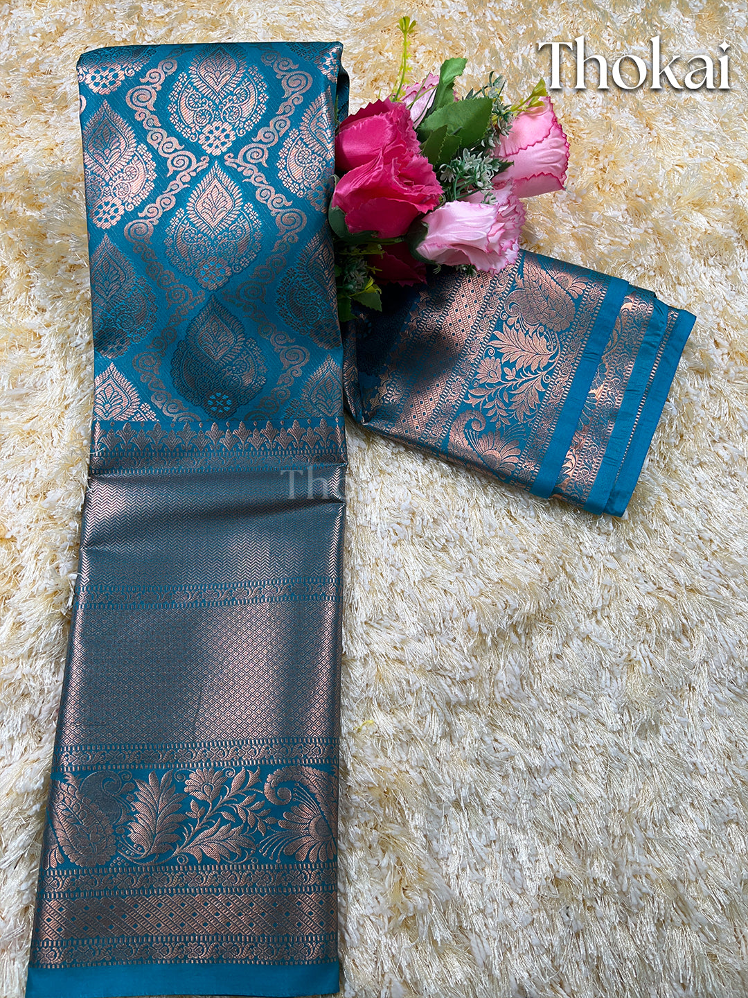 Dual color of blue kanchipuram silk saree