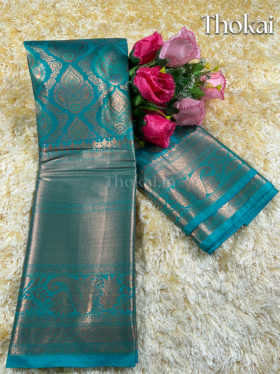 Dual color of blue kanchipuram silk saree