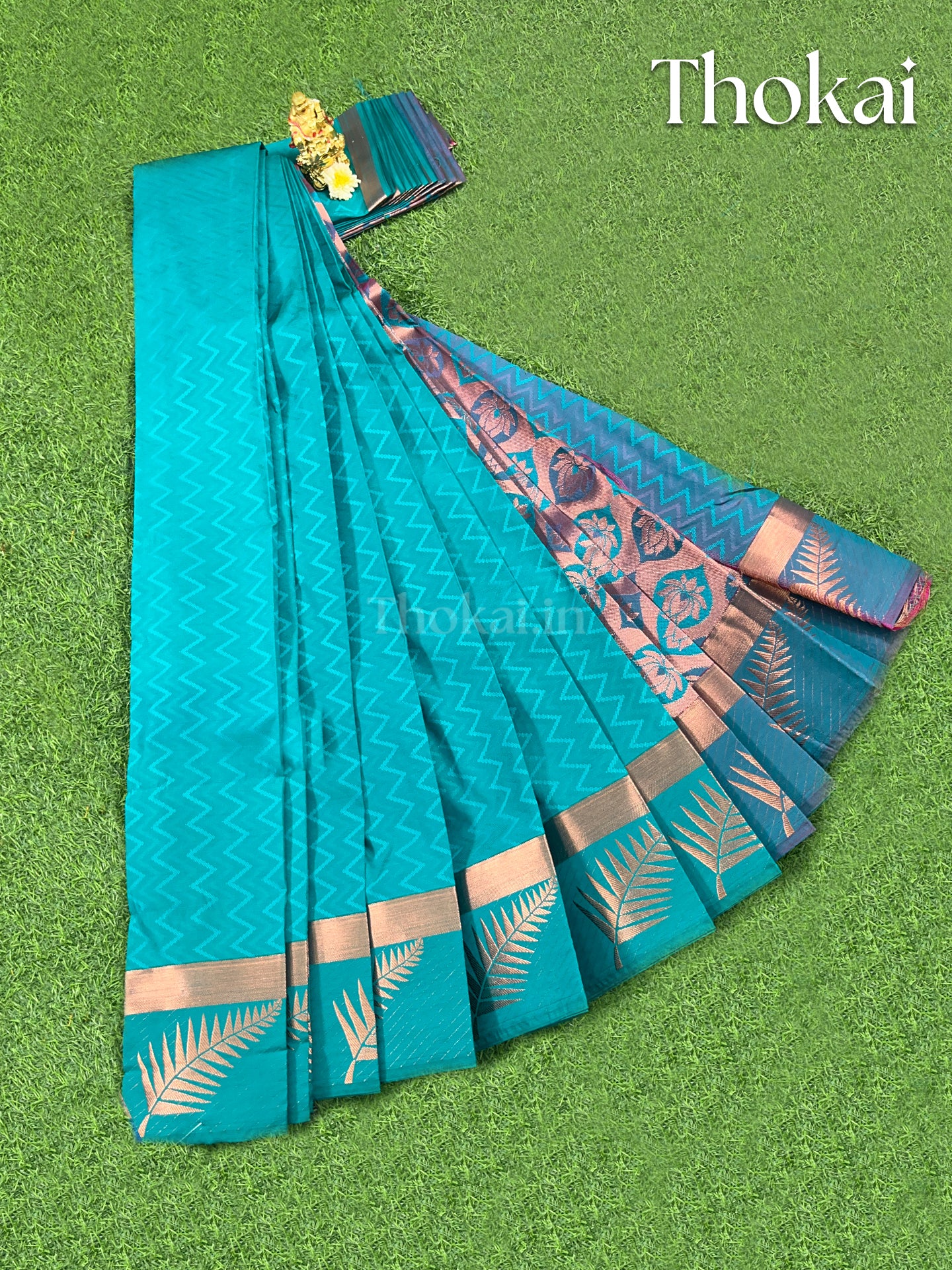 Dual shade of turquoise semi silk saree