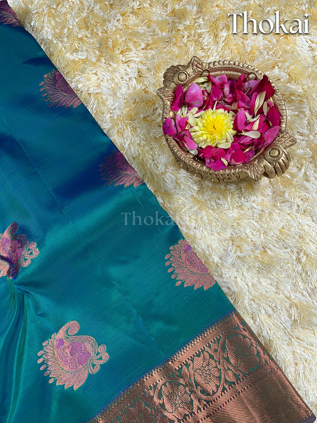 Dual color of blue and green kanchipuram pure silk saree