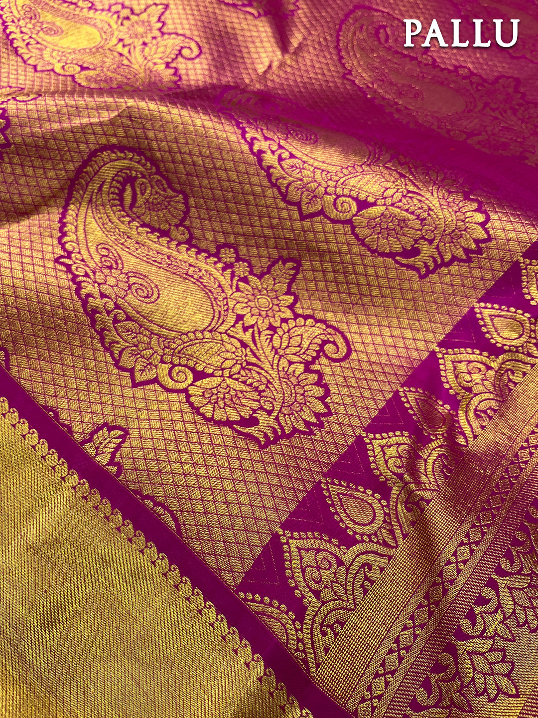 Dual color of ivory kanchipuram pure silk saree